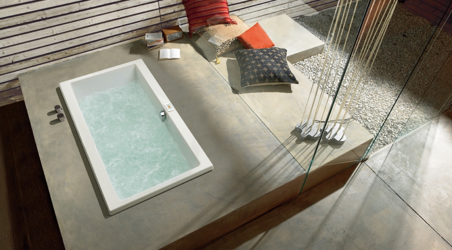 LoungePool-840-in-omgeving-met-water-LowRes LoungePool-840-in-omgeving-met-water-LowRes